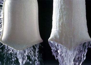 Porcellana La filtrazione aero- dell'acqua del sistema di circostanza insacca/il colore di bianco dei sacchetti filtro alta efficienza fornitore
